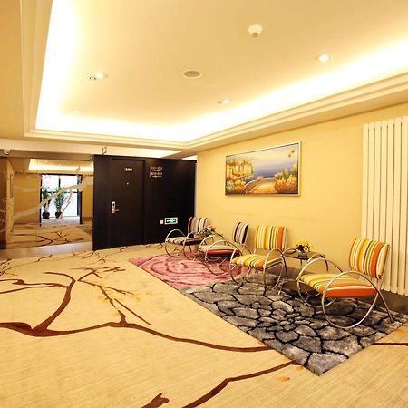 Hong Wei Yi Jia Beijing Wang Jing Hotel Exterior photo
